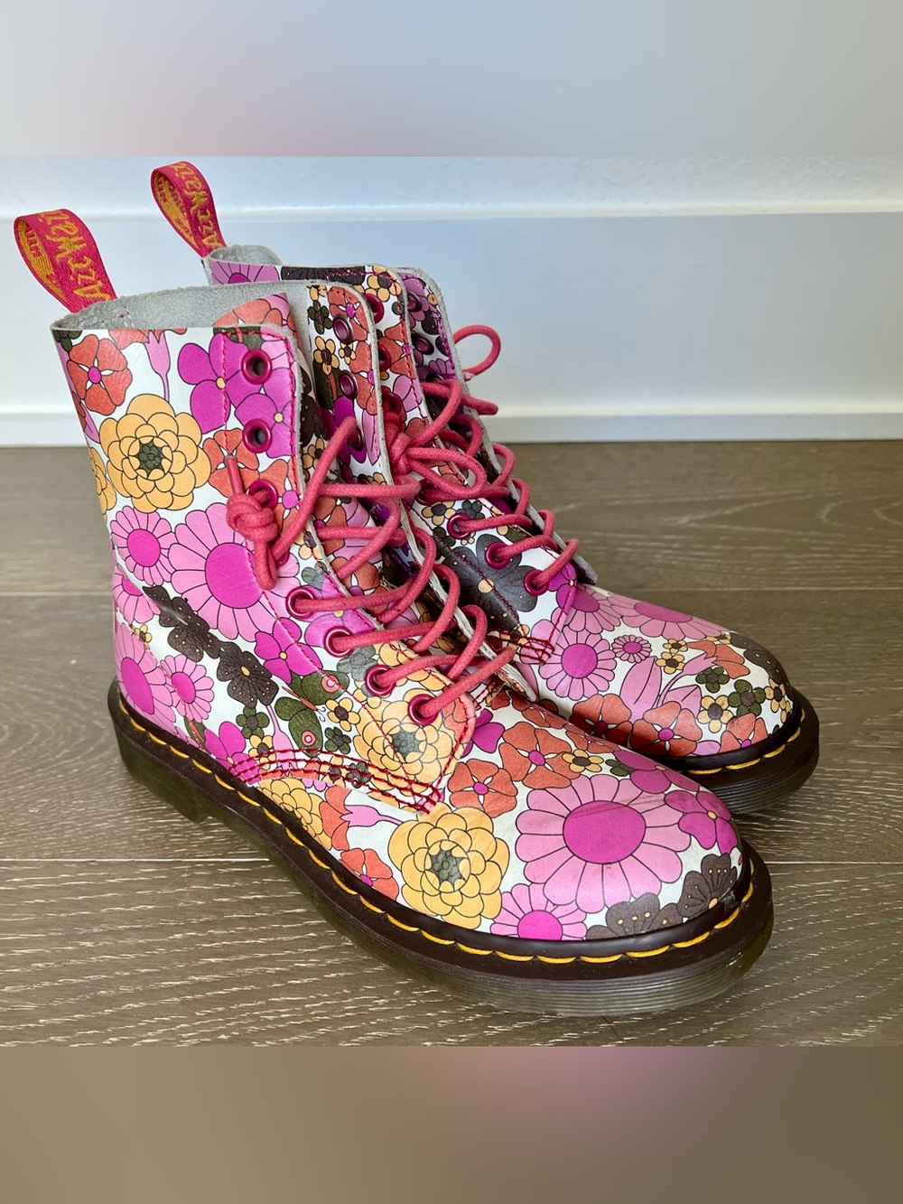 Rare Dr Martens 1460 Pascal Retro Floral Boots Pink Flower Power Womens Size 6 - Picture 2 of 10